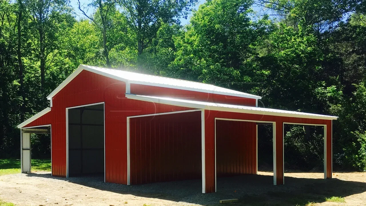 Raised center aisle barn